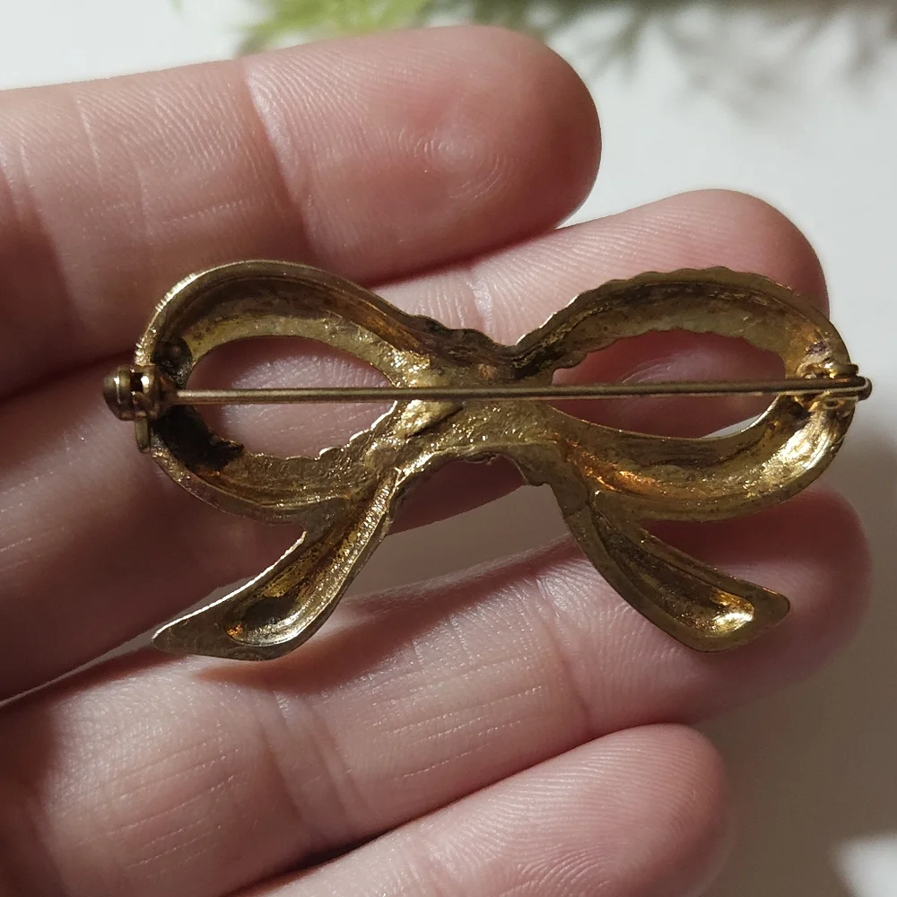 Vintage Gold Plated Ribbed Bow Brooch Large Golden Bow Brooch